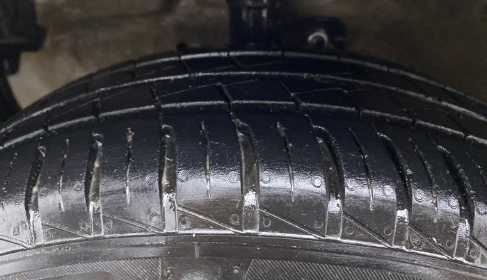 2018 Maruti Celerio VXI, Petrol, Manual, 77,377 km, Left Front Tyre Tread