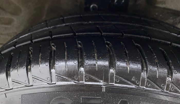 2018 Maruti Celerio VXI, Petrol, Manual, 77,377 km, Right Front Tyre Tread