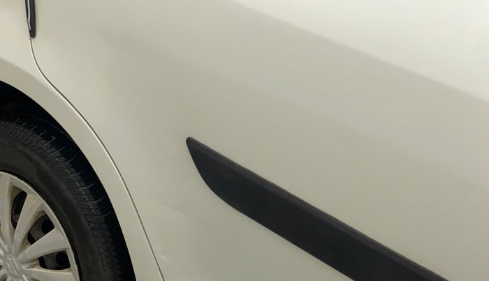 2016 Maruti Swift Dzire VXI, Petrol, Manual, 34,315 km, Right rear door - Minor scratches