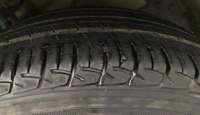 2018 Maruti Ciaz ZETA 1.4  AT PETROL, Petrol, Automatic, 53,796 km, Left Rear Tyre Tread