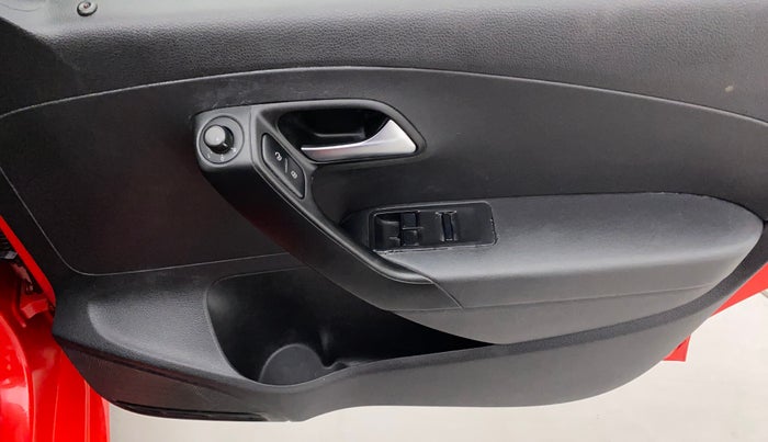 2019 Volkswagen Polo COMFORTLINE 1.0L MPI, Petrol, Manual, 54,611 km, Driver Side Door Panels Control
