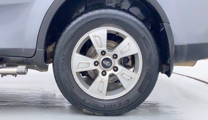 2014 Mahindra XUV500 W8 FWD, Diesel, Manual, 1,92,264 km, Left Rear Wheel