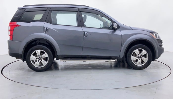 2014 Mahindra XUV500 W8 FWD, Diesel, Manual, 1,92,264 km, Right Side View
