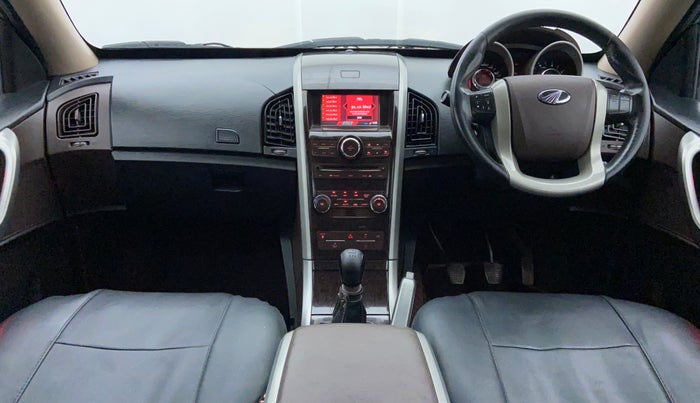 2014 Mahindra XUV500 W8 FWD, Diesel, Manual, 1,92,264 km, Dashboard View