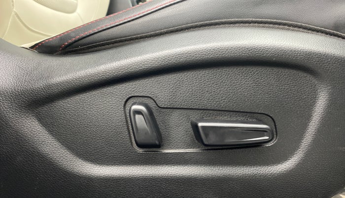 2019 KIA SELTOS 1.5 GTX+ AT, Diesel, Automatic, 10,639 km, Driver Side Adjustment Panel