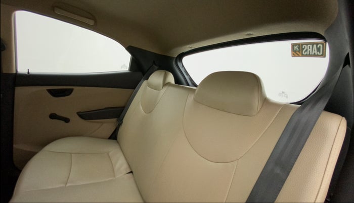 2017 Hyundai Eon ERA +, Petrol, Manual, 36,671 km, Right Side Rear Door Cabin