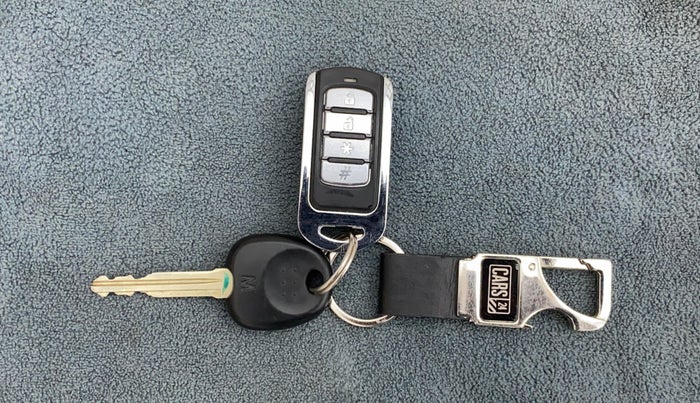 2017 Hyundai Eon ERA +, Petrol, Manual, 36,671 km, Lock system - Remote key not functional