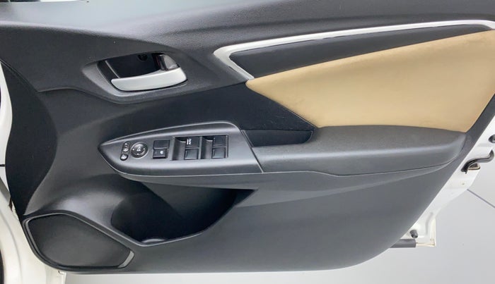 2016 Honda Jazz 1.2 V AT, Petrol, Automatic, 42,446 km, Driver Side Door Panels Control