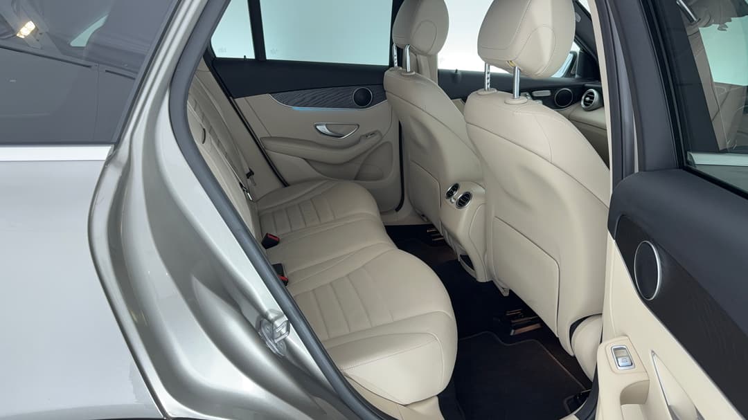 2019 Mercedes-benz GLC 250, Automatic, 31918 km, Right Side Rear Door Cabin View