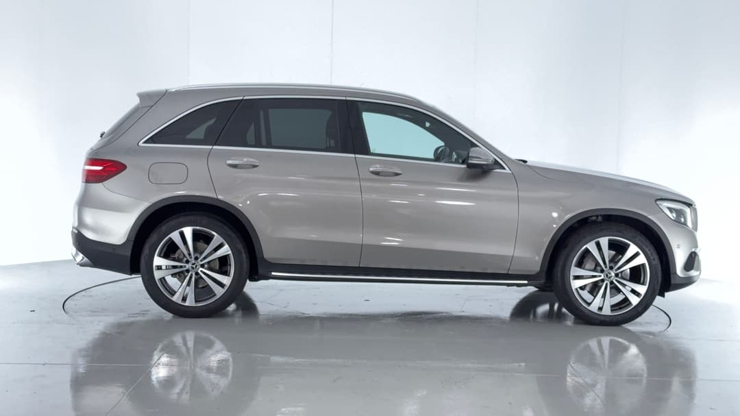2019 Mercedes-benz GLC 250, Automatic, 31918 km, Right Side View