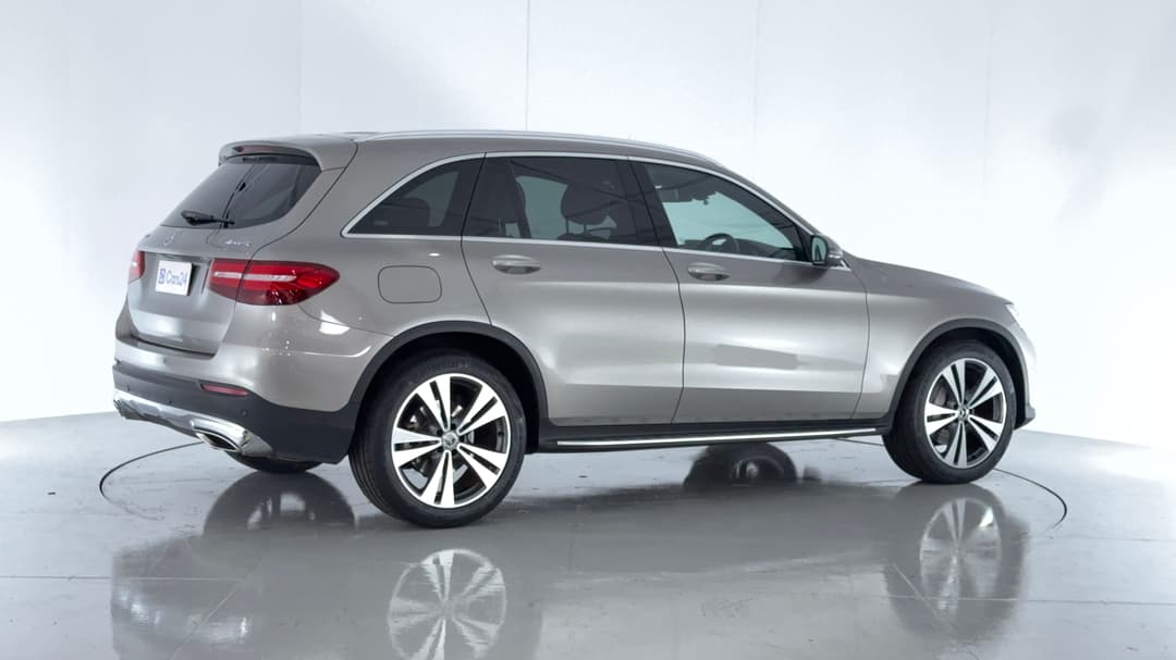 2019 Mercedes-benz GLC 250, Automatic, 31918 km, Right Back Diagonal (45- Degree) View
