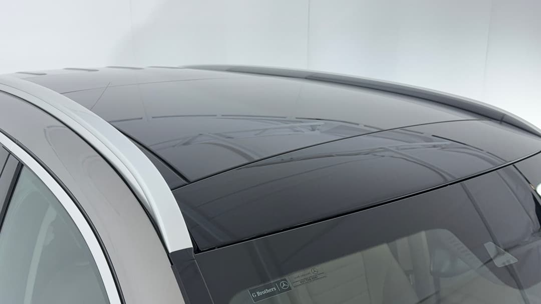 2019 Mercedes-benz GLC 250, Automatic, 31918 km, Roof/Sunroof View