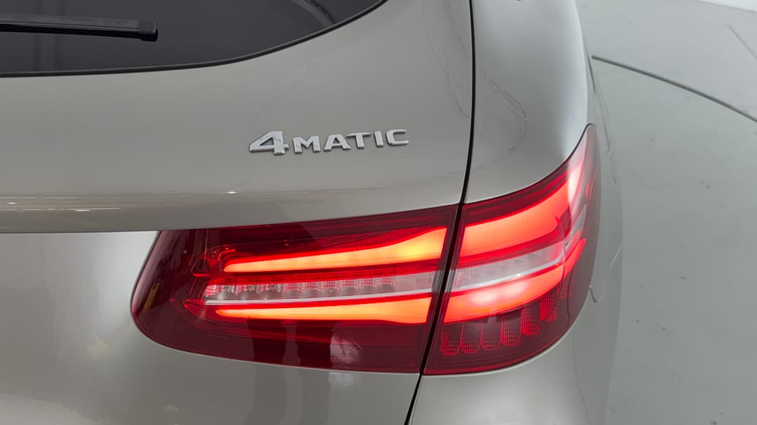 2019 Mercedes-benz GLC 250, Automatic, 31918 km, Badge (Boot Right Side)