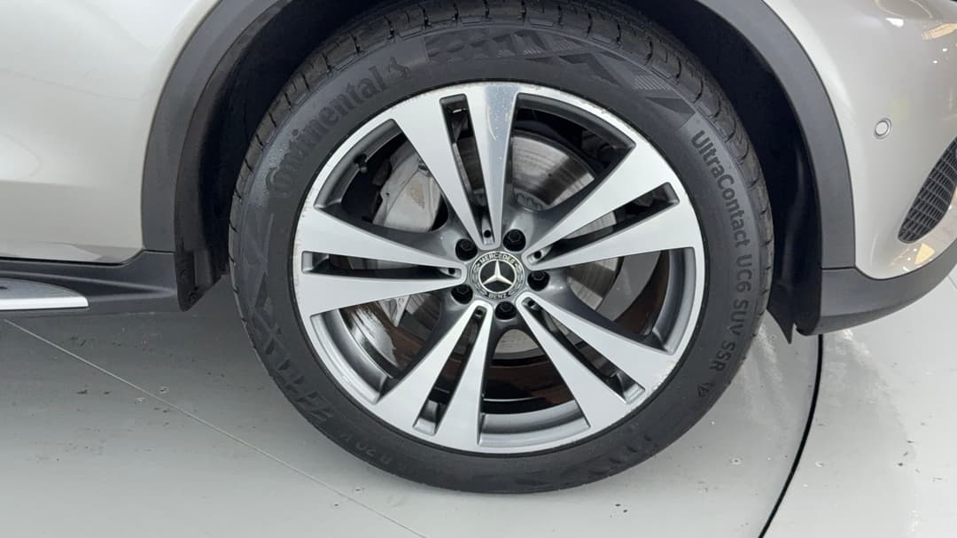2019 Mercedes-benz GLC 250, Automatic, 31918 km, Right Front Wheel