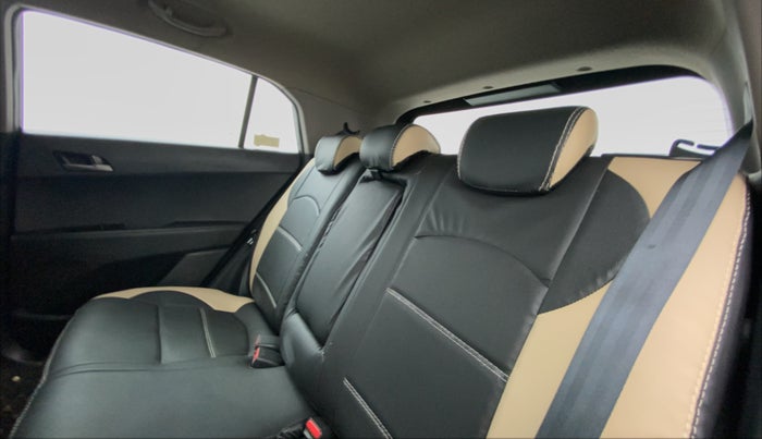2016 Hyundai Creta 1.6 CRDI SX PLUS AUTO, Diesel, Automatic, 60,042 km, Right Side Door Cabin View