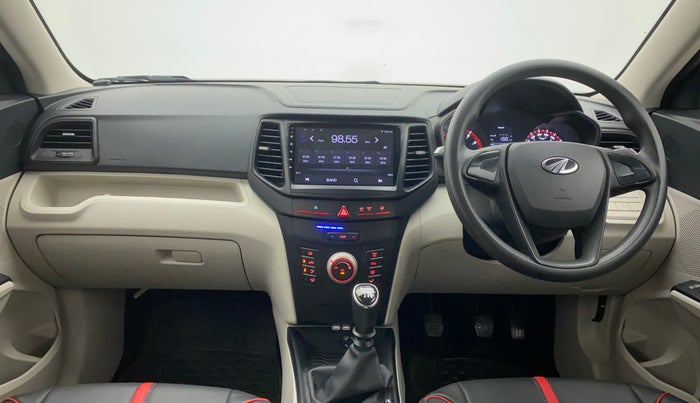 2020 Mahindra XUV300 W4 1.2 PETROL, Petrol, Manual, 13,631 km, Dashboard