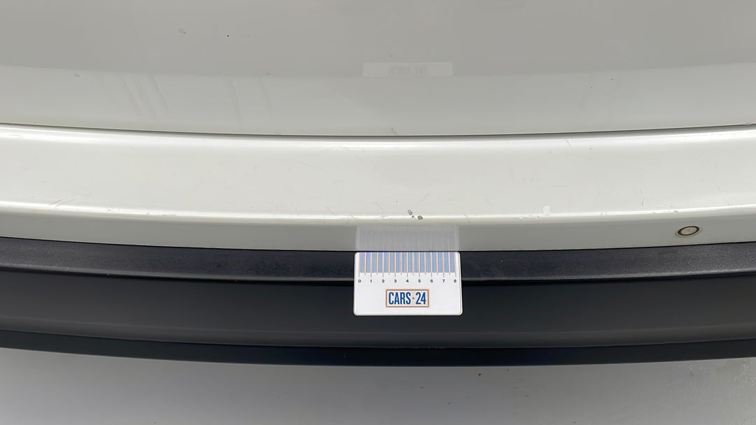 2016 Toyota Kluger Gx (4x2), Automatic, 102421 km, Bumper Rear Chip