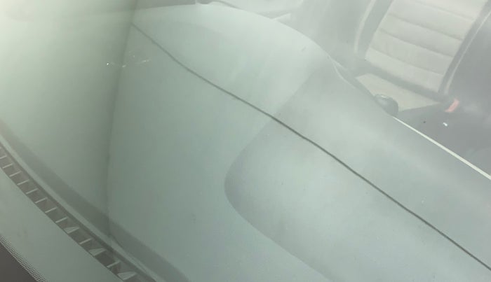 2019 Hyundai Grand i10 SPORTZ 1.2 KAPPA VTVT, Petrol, Manual, 26,498 km, Front windshield - Minor spot on windshield