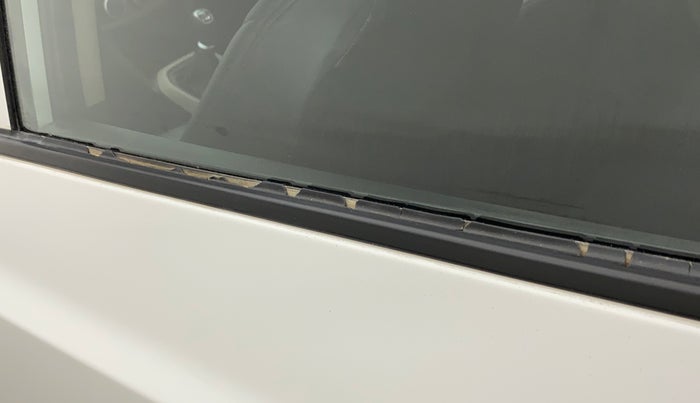 2019 Hyundai Grand i10 SPORTZ 1.2 KAPPA VTVT, Petrol, Manual, 26,498 km, Rear left door - Weather strip has minor damage