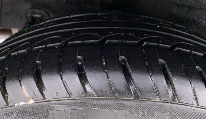 2015 Hyundai Grand i10 SPORTZ 1.2 KAPPA VTVT, Petrol, Manual, 50,287 km, Right Rear Tyre Tread