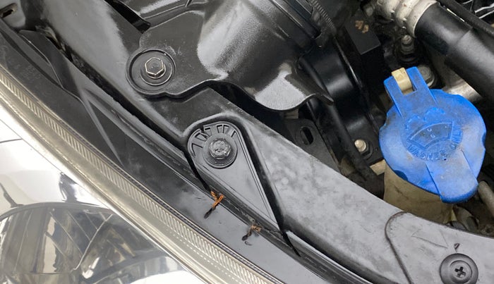 2010 Hyundai i10 MAGNA 1.2, Petrol, Manual, 47,037 km, Right headlight - Clamp has minor damage