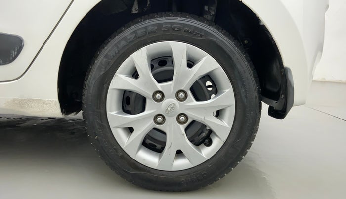 2015 Hyundai Grand i10 SPORTZ 1.2 KAPPA VTVT, Petrol, Manual, 13,675 km, Left Rear Wheel
