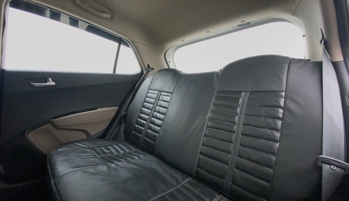 2015 Hyundai Grand i10 SPORTZ 1.2 KAPPA VTVT, Petrol, Manual, 13,675 km, Right Side Rear Door Cabin
