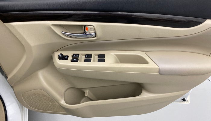 2014 Maruti Ciaz ZXI AMT, Petrol, Automatic, 43,773 km, Driver Side Door Panels Control