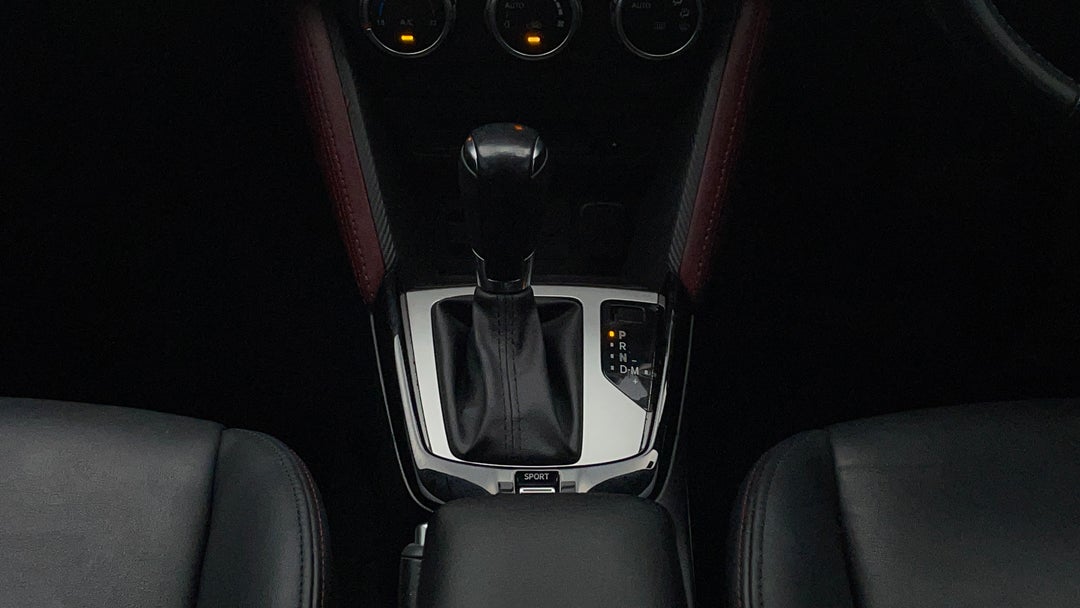 2016 Mazda CX-3 S Touring (awd), Automatic, 130258 km, Gear Lever 