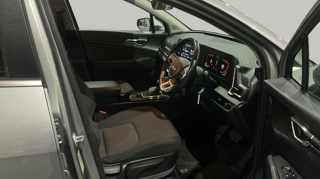 2024 Kia Sportage S (FWD), Automatic, 49895 km, Right Side Front Door Cabin View