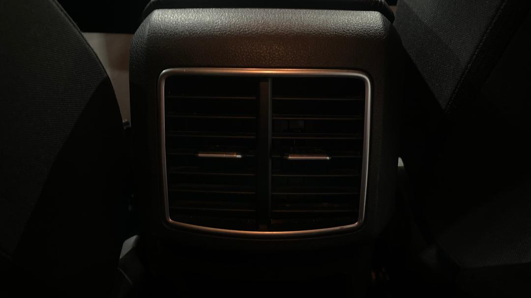 2024 Kia Sportage S (FWD), Automatic, 49895 km, Rear A/C Vent