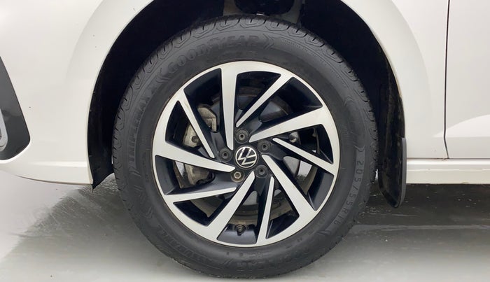 2022 Volkswagen VIRTUS TOPLINE TSI 1.0 MT, Petrol, Manual, 14,585 km, Left Front Wheel