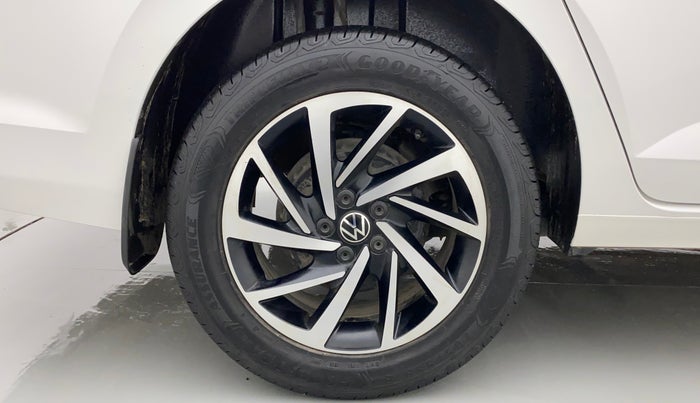 2022 Volkswagen VIRTUS TOPLINE TSI 1.0 MT, Petrol, Manual, 14,585 km, Right Rear Wheel
