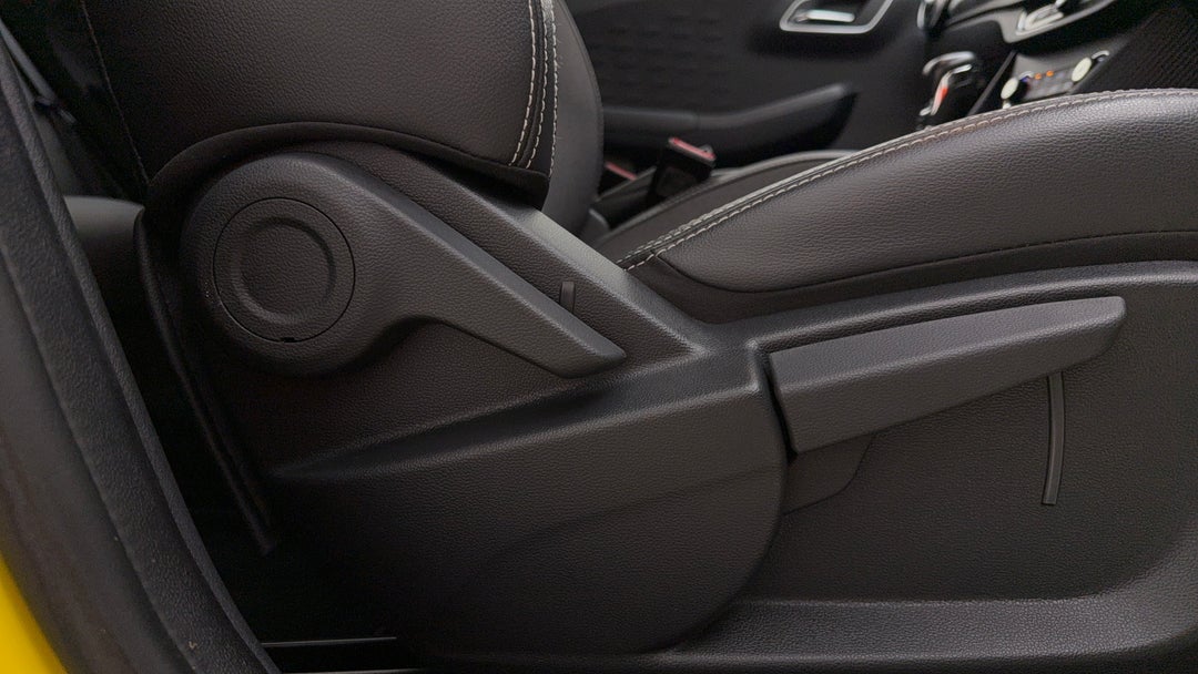 2022 MG Mg3 Auto Excite (with Navigation), Automatic, 11357 km, Drivers Side Adjustment Panel