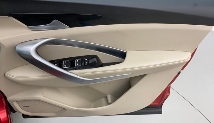 2021 MG HECTOR SHARP 1.5 DCT PETROL, Petrol, Automatic, 25,251 km, Driver Side Door Panels Control