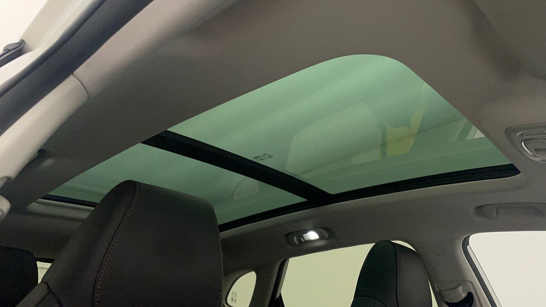 Interior Sunroof/Moonroof