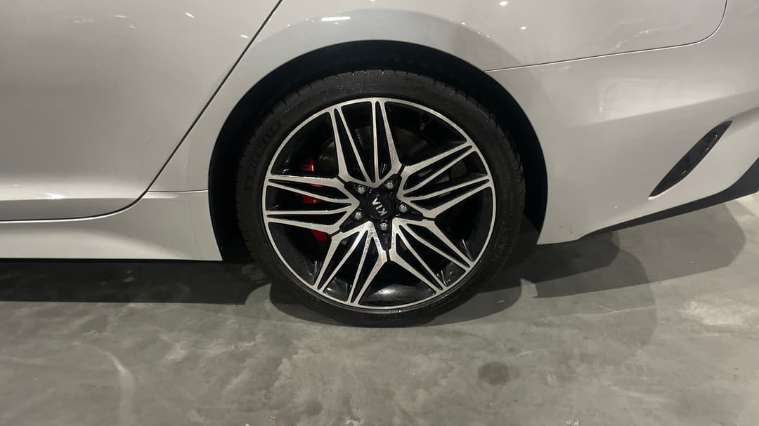2021 Kia Stinger Gt (red Leather), Automatic, 81092 km, Left Rear Wheel