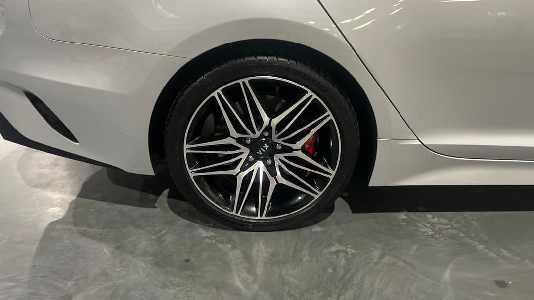 2021 Kia Stinger Gt (red Leather), Automatic, 81092 km, Right Rear Wheel