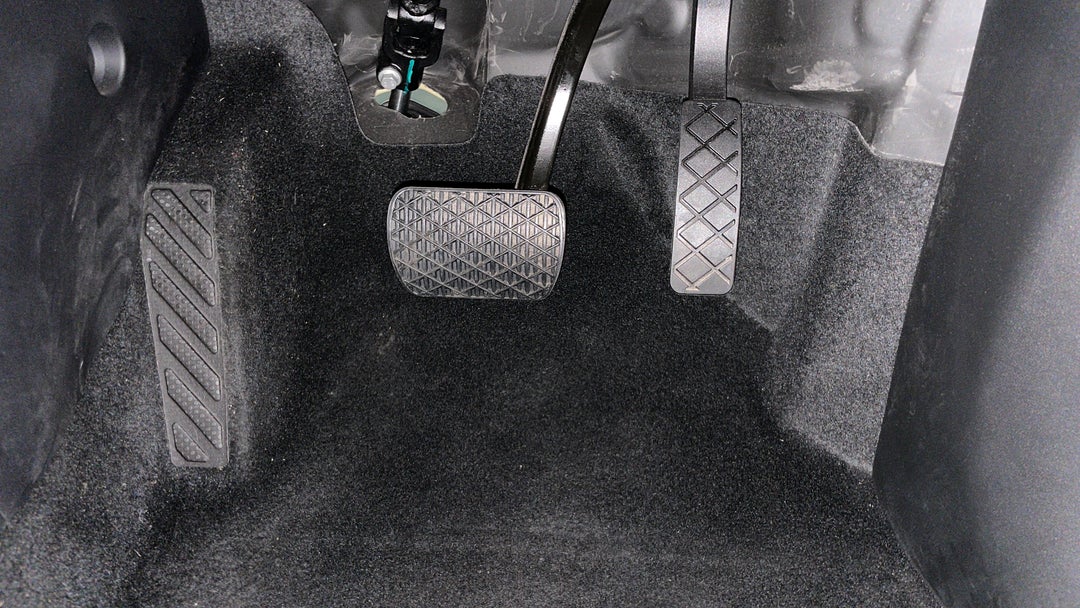 2025 MG ZS Essence, Automatic, 6329 km, Pedals and Footmat