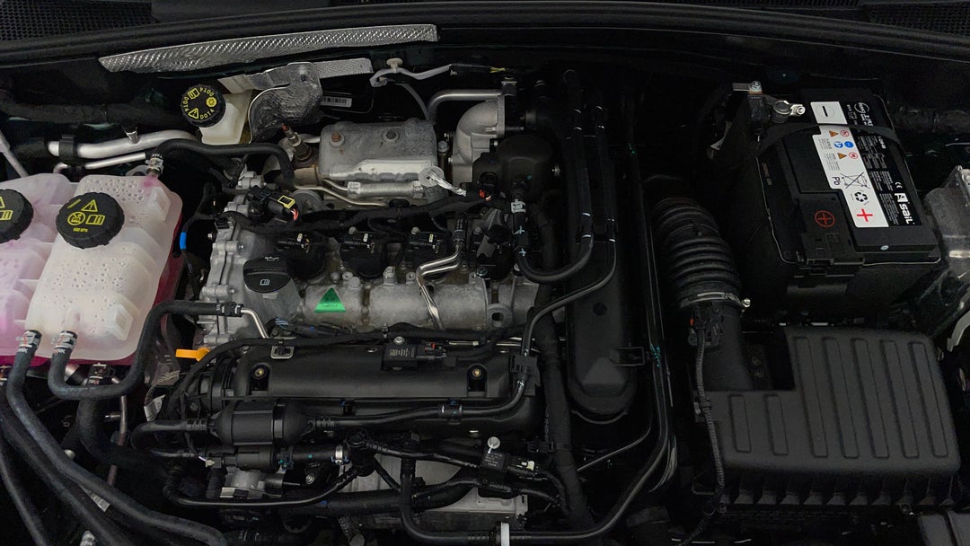 2025 MG ZS Essence, Automatic, 6329 km, Open Bonnet (Engine)