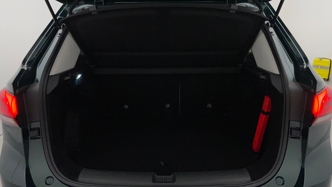 2025 MG ZS Essence, Automatic, 6329 km, Boot Inside View