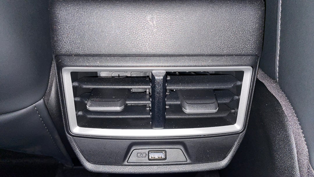 2025 MG ZS Essence, Automatic, 6329 km, Rear A/C Vent