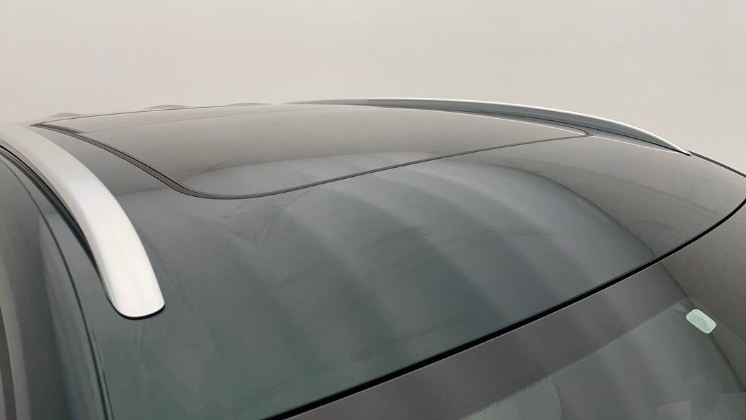 2025 MG ZS Essence, Automatic, 6329 km, Roof/Sunroof View