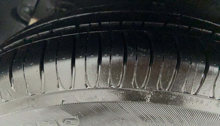 2015 Hyundai Xcent SX 1.2, CNG, Manual, 59,007 km, Right Rear Tyre Tread