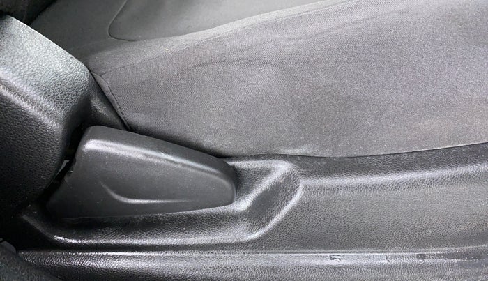 2018 Renault Kwid RXL, Petrol, Manual, 18,358 km, Driver Side Adjustment Panel