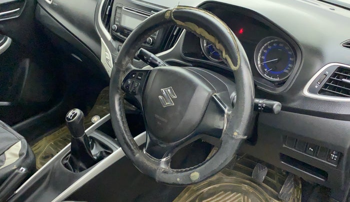 2017 Maruti Baleno DELTA PETROL 1.2, Petrol, Manual, 40,410 km, Steering wheel - Steering cover is minor torn