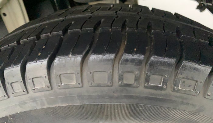 2018 Maruti Alto 800 LXI, Petrol, Manual, 21,548 km, Left Rear Tyre Tread