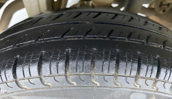 2017 Maruti Alto 800 LXI, Petrol, Manual, 23,916 km, Right Rear Tyre Tread