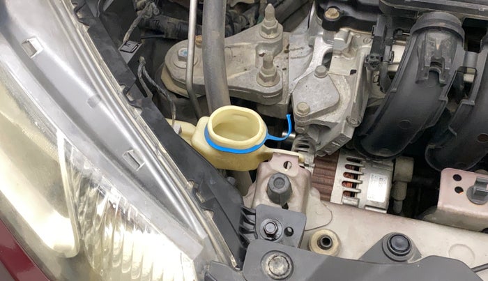 2018 Honda Jazz 1.2L I-VTEC SV, Petrol, Manual, 90,825 km, Front windshield - Wiper bottle cap missing