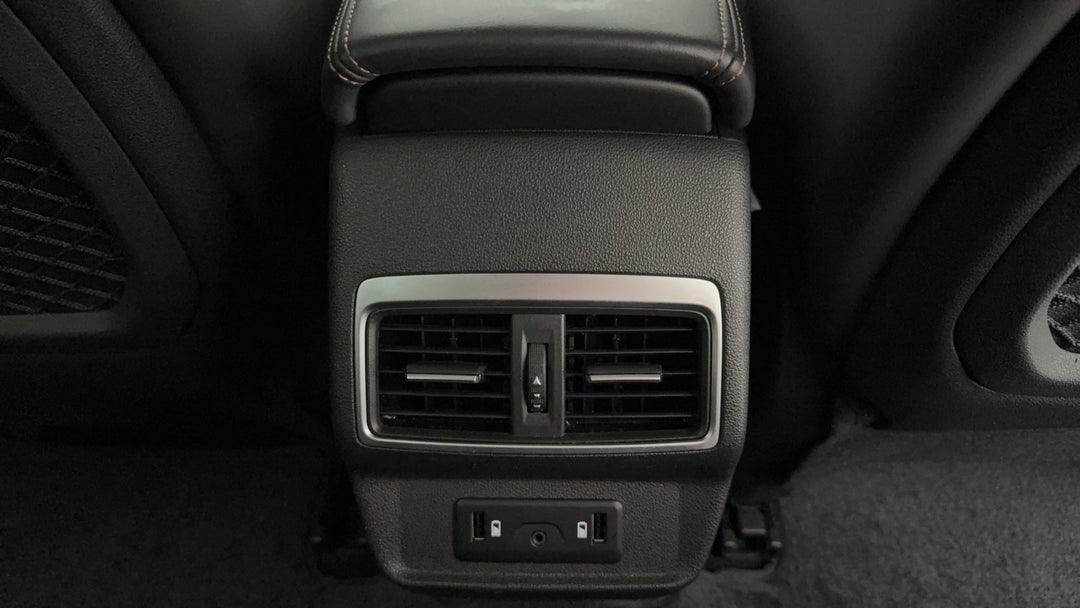 2022 Renault Koleos Intens (4x4), Automatic, 25340 km, Rear A/C Vent